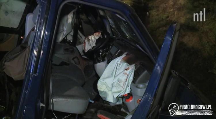 Zderzenie busa i ciężarówki pod Częstochową. 8 osób rannych.