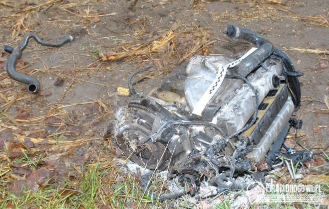 43-letni kierowca zmarł po czołowym wypadku dwóch samochodów osobowych!