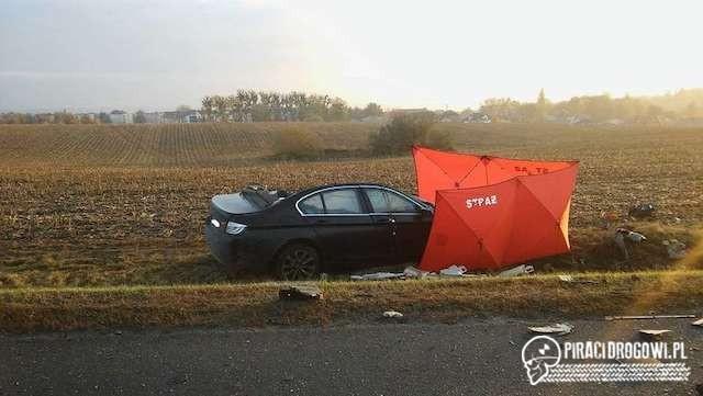 Trzy osoby zginęły w tragicznym wypadku BMW na obwodnicy Świecia. 