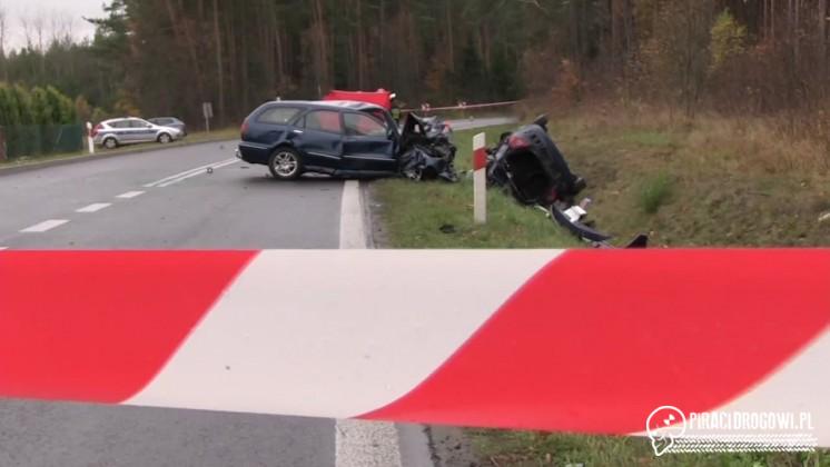 Wypadek śmiertelny pod Lublinem. Czołowo zderzyły się renault i lancia!