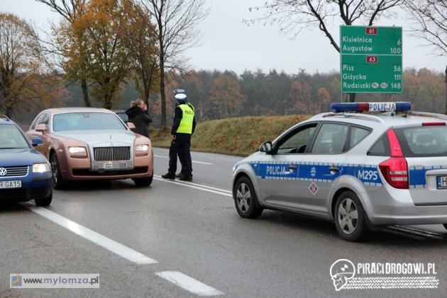 Pościg za Rolls-Royce'em z Dubaju. Kierowcę zatrzymano po 60 kilometrach!