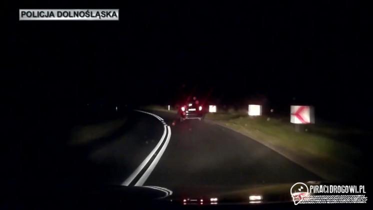 Kierował z prawie 2 promilami alkoholu. Zatrzymał go policjant po służbie.