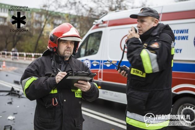 Zderzenie 3 samochodów- łuk Wojska Polskiego w Głogowie!