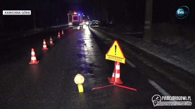 Dwie osoby zginęły, trzy są ranne. Trudne warunki na drogach Dolnego Śląska.