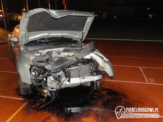 Pijany 29-latek wjechał samochodem na stadion lekkoatletyczny!