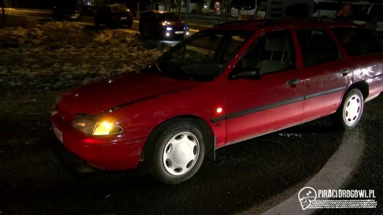 Zderzenie trzech samochodów w Pogórskiej Woli. Sprawca był pijany.