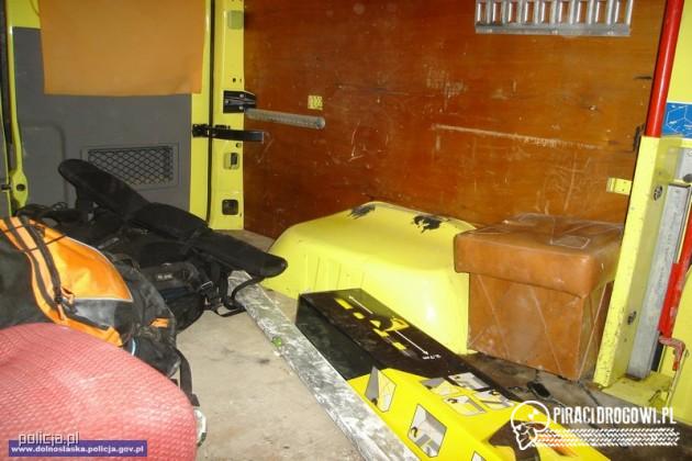 21 osób podróżowało busem, zarejestrowanym na 3 osoby!