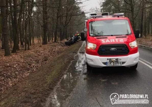 12-latek ranny po dachowaniu na drodze wojewódzkiej nr 408.