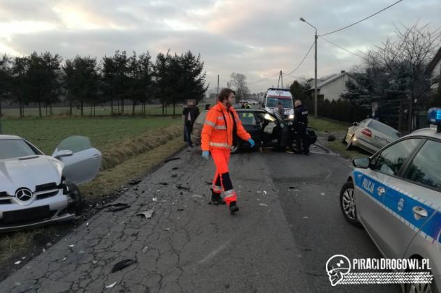 Kilka osób rannych w karambolu na wiejskiej drodze w Pisarzowicach!