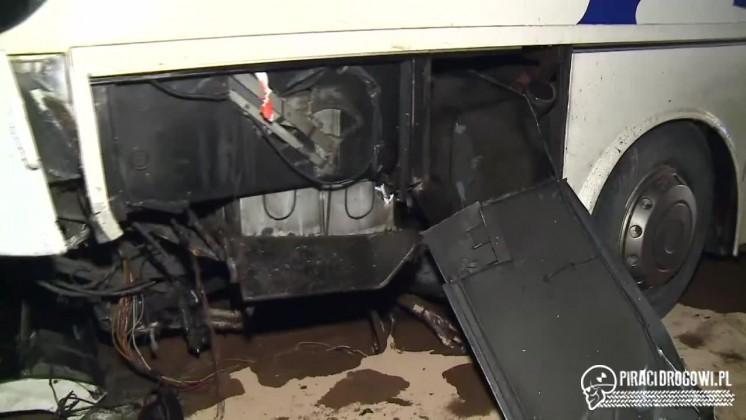 Dwie osoby zginęły w zderzeniu autobusu z samochodem osobowym!