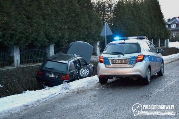 Pijana kierująca BMW rozbiła się na... drugim BMW!
