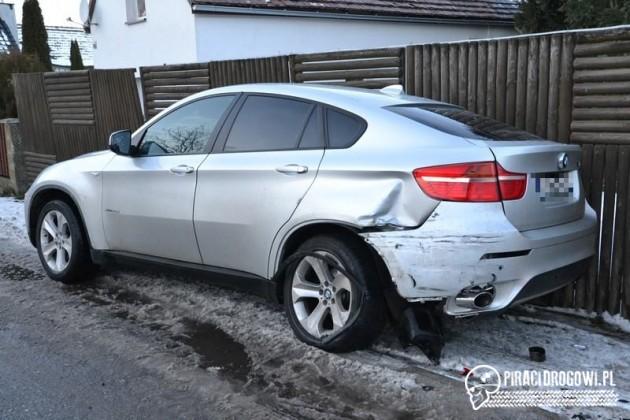 Pijana kierująca BMW rozbiła się na... drugim BMW!