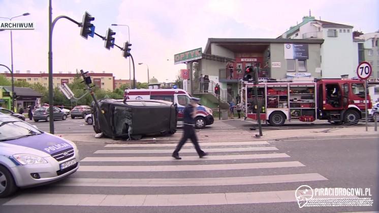 Staranował 18 samochodów, wjeżdżając na skrzyżowanie na czerwonym świetle!