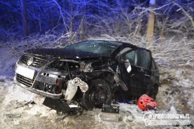 Czołowy wypadek na śniegu. Sprawca miał ponad 2 promile alkoholu!