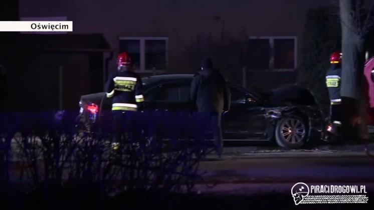 Wypadek kolumny BOR. Limuzyna z Beatą Szydło uderzyła w drzewo!