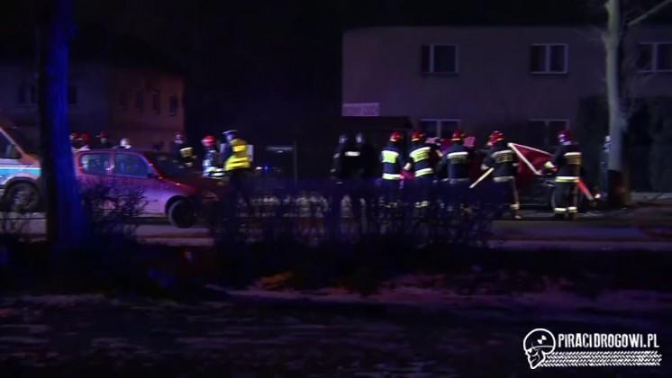 Policja i MSWiA: Kolumna jechała 50 km/h na sygnałach świetlnych i dźwiękowych.